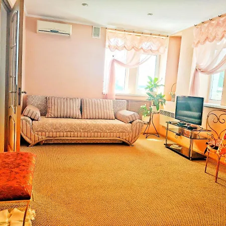 Cozydine Aparthotel