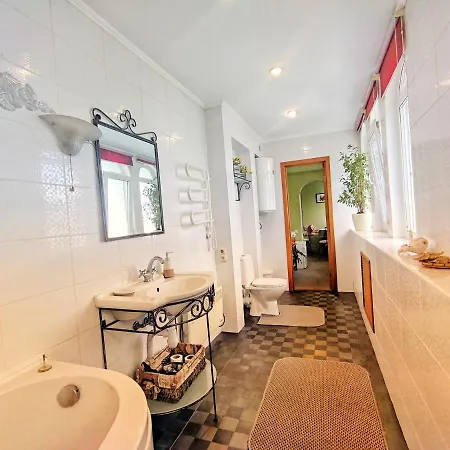 Cozydine Aparthotel Kiew